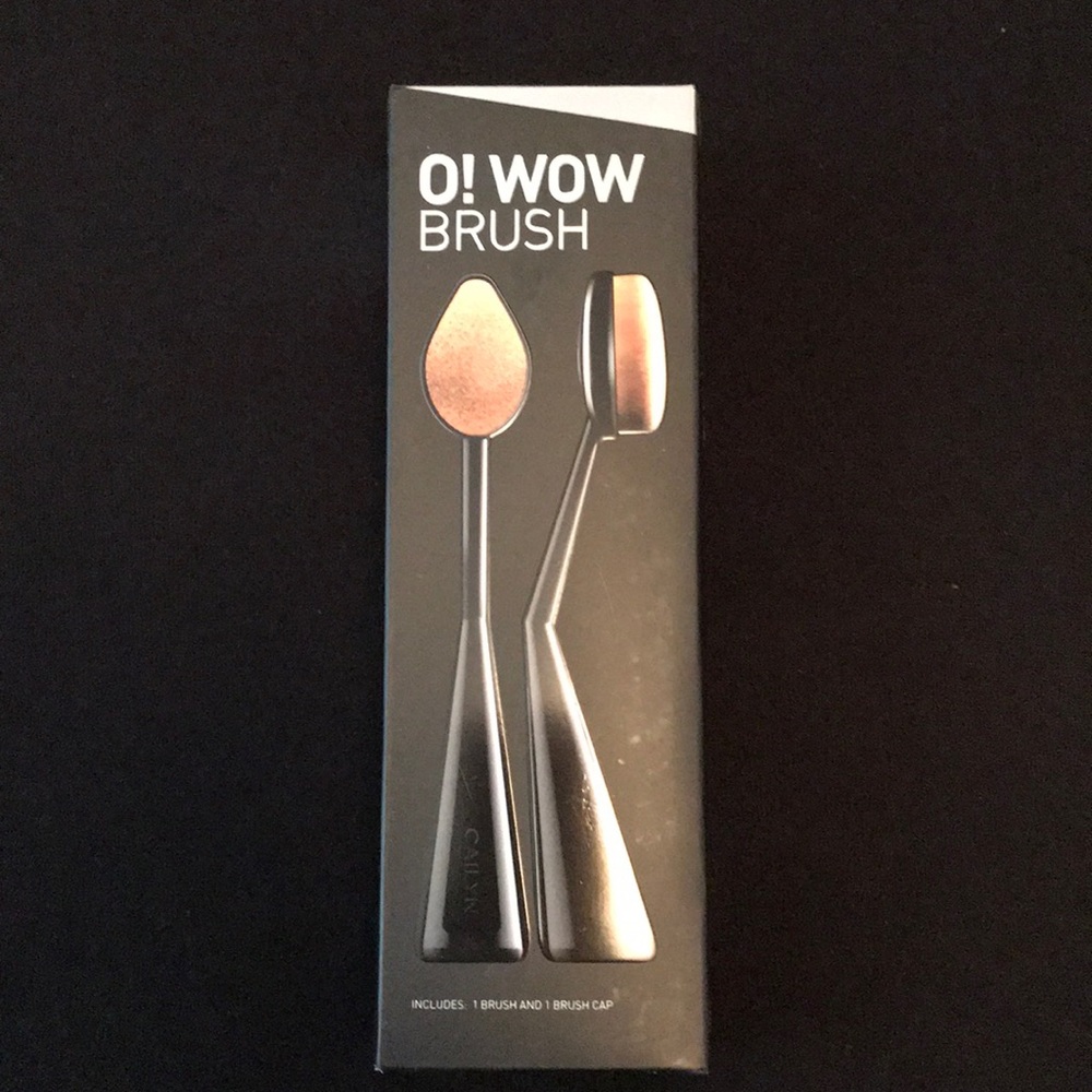 ‼️NIB‼️ O! WOW Brush (authentic)